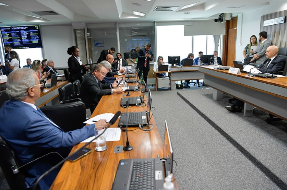CI descarta alíquota máxima para ICMS na energia e comunicação
