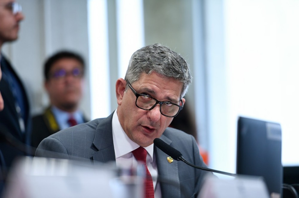 Relator da CPI cogita pedir busca e apreensão na pasta de Minas e Energia