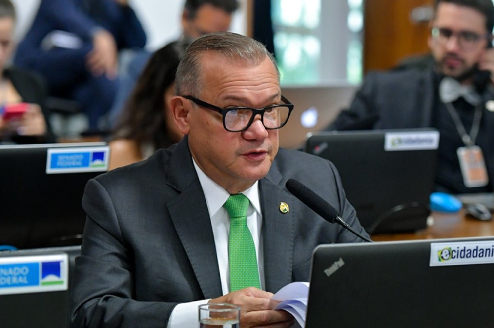 CE aprova revisão de contratos do poder público com organizações da sociedade civil