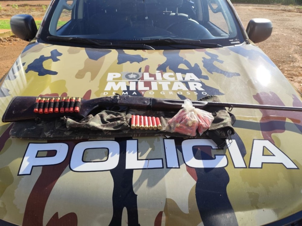 Patrulha Rural apreende espingarda e 44 munições e prende homem por porte ilegal de arma