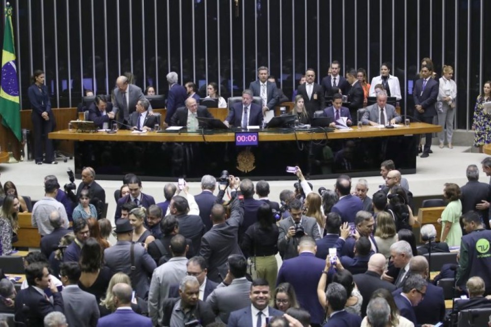 Regulamentação da reforma tributária é prioridade para indústria