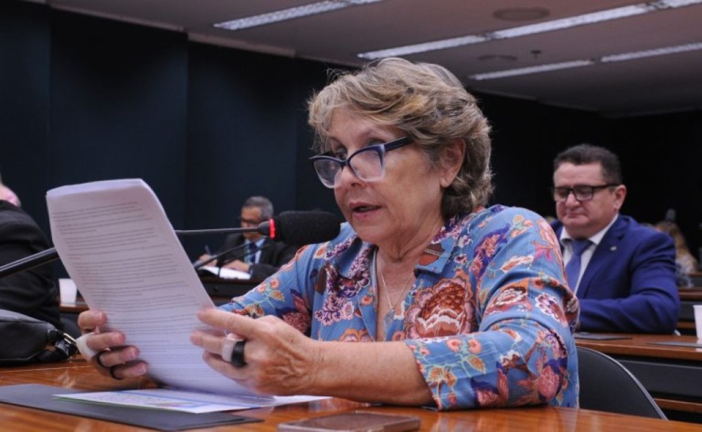 Comissão aprova proibição de copos e talheres descartáveis na administração pública
