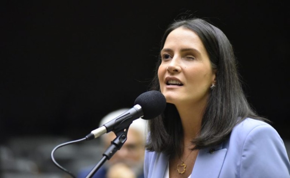 Comissão aprova projeto que regulamenta uso do símbolo de acessibilidade da pessoa com visão monocular