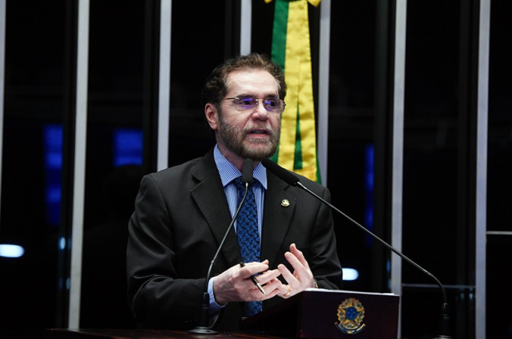 Plínio critica atuação do STF na defesa da democracia e em julgamento sobre drogas