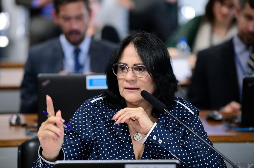 CE debate reconhecer o cristianismo como manifestação cultural nacional