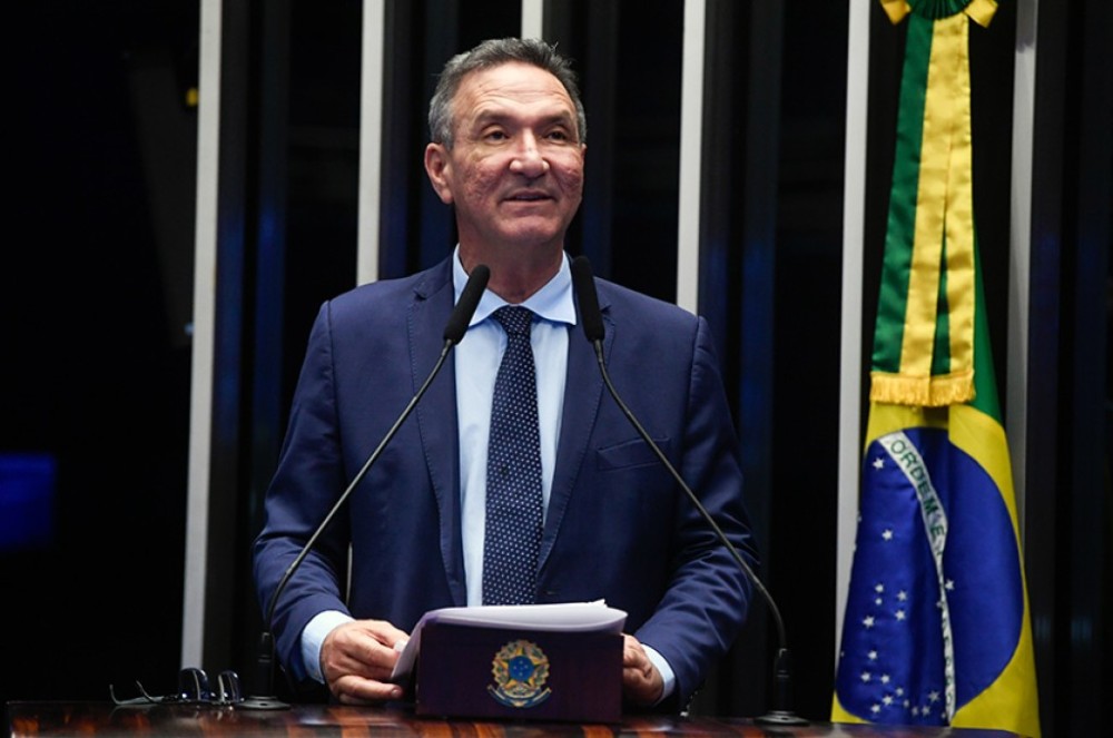 Lucas Barreto defende exploração de petróleo no Amapá