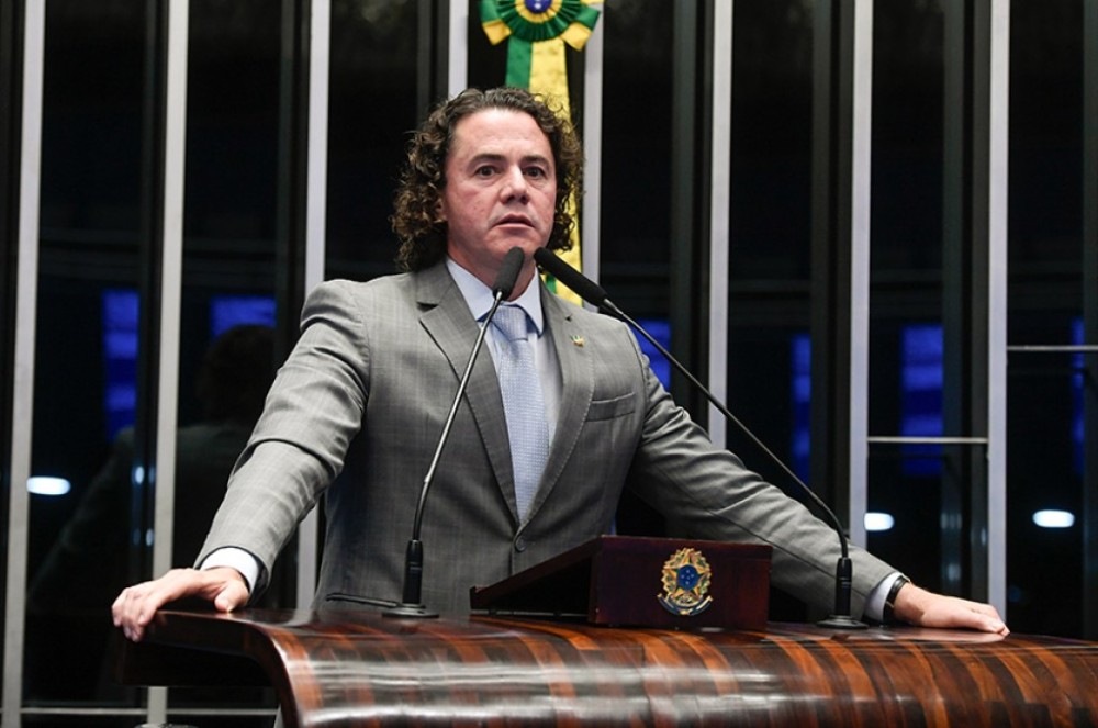 Veneziano destaca centenário de livro e visita de ministro a Campina Grande