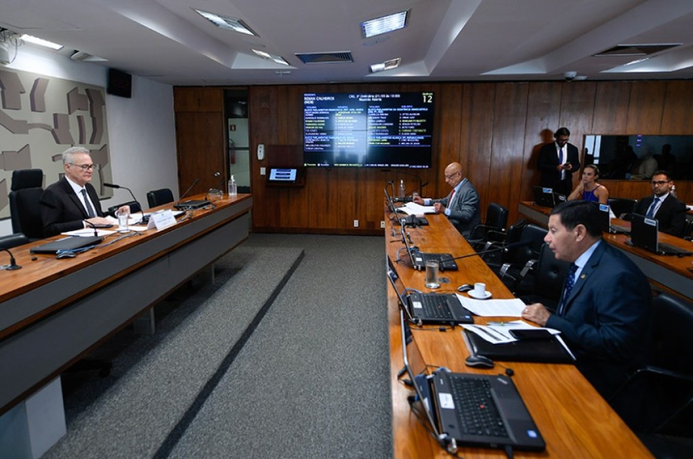 CRE aprova texto de convenção internacional sobre navegação