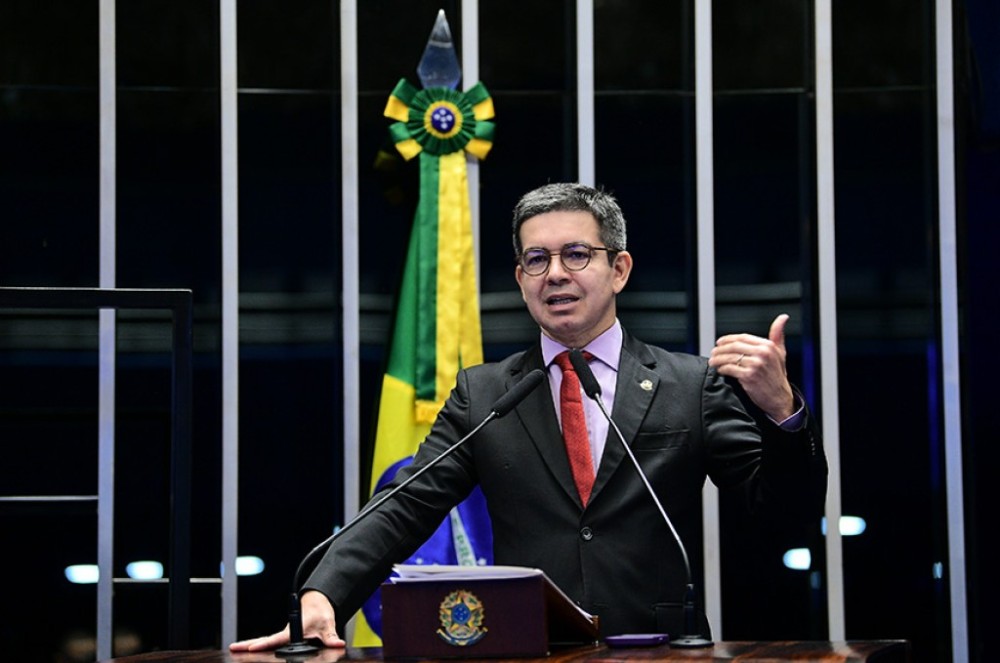 Randolfe: transposição de servidores do Amapá para a União avançou