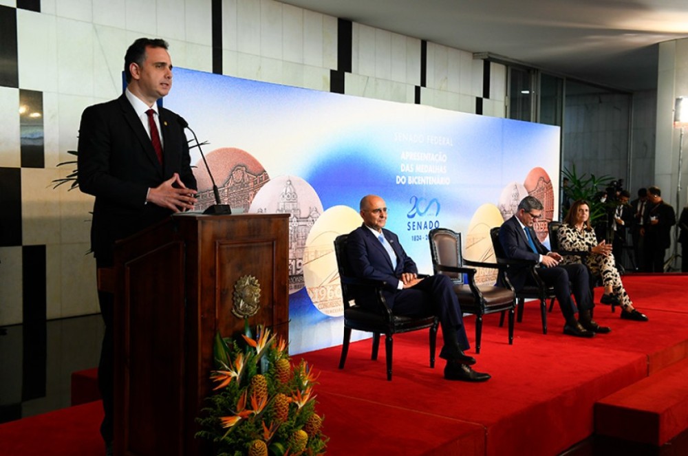 Senado celebra 200 anos de sua criação em sessão especial na segunda-feira