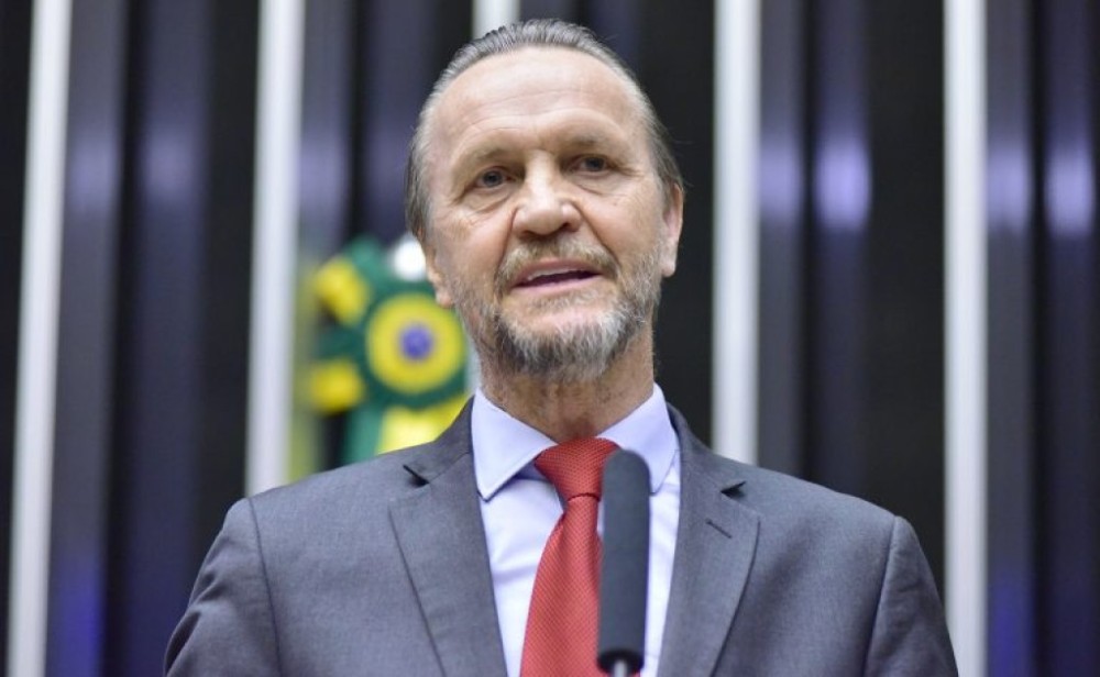 Câmara aprova direcionamento de recursos para pagar incentivo a estudantes do ensino médio