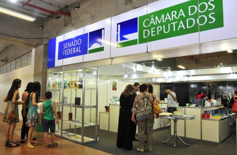 Projeto autoriza reprodução de obras em linguagem simples para pessoa com deficiência intelectual