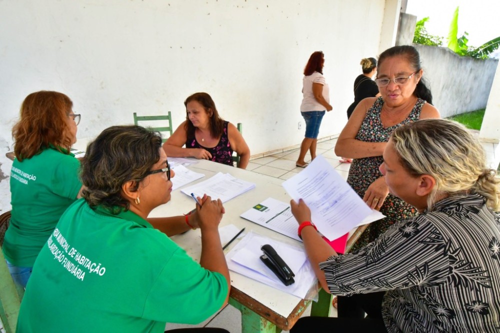 Mutirão da Prefeitura de Cuiabá chega a mais nove bairros e quinze mil títulos serão entregues até o fim do ano