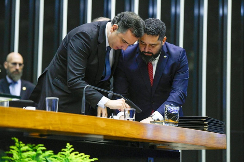 Senado e Correios lançam selos alusivos ao bicentenário nesta segunda
