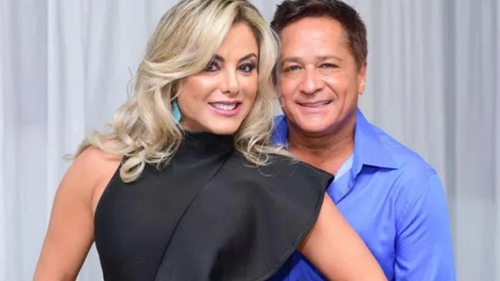 Esposa do cantor Leonardo fala sobre bebê parecido com ele: ‘Bem vasectomizado’