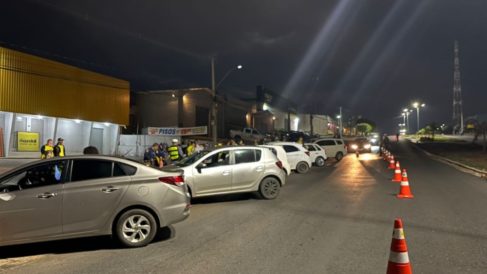 Operação Lei Seca prende dez condutores alcoolizados e remove 41 veículos