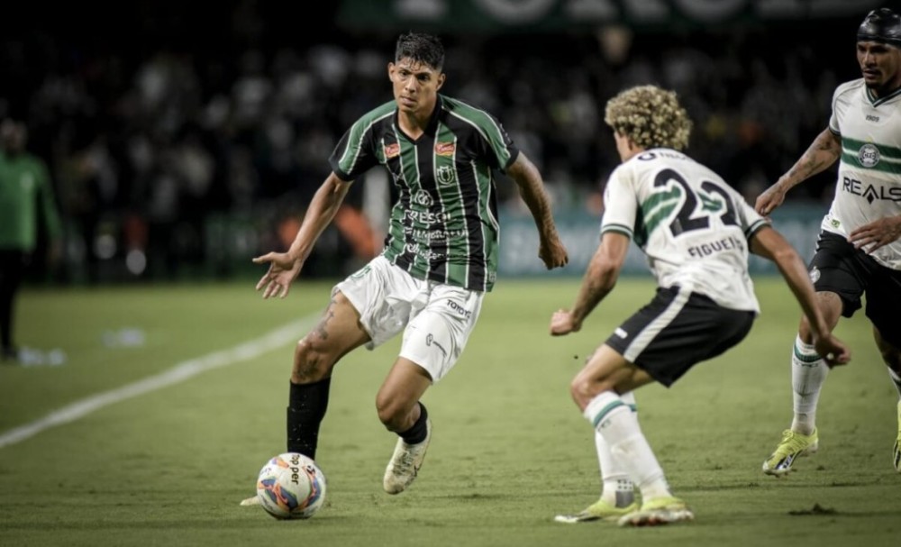 Maringá empata com o Coritiba e se classifica para final do Campeonato Paranaense