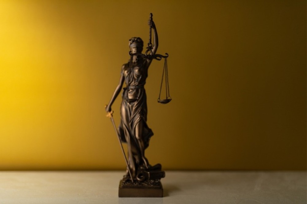 Homem que matou ex na frente do filho dela é condenado a 30 anos 