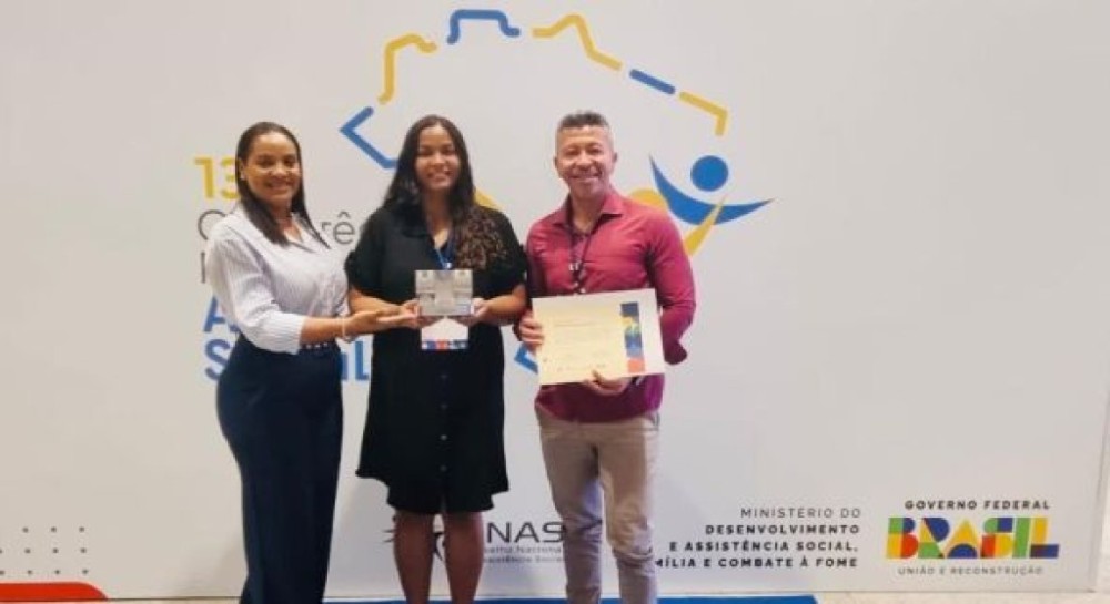 Conselho Municipal de Assistência Social recebe Prêmio Nacional de Mérito Simone Albuquerque