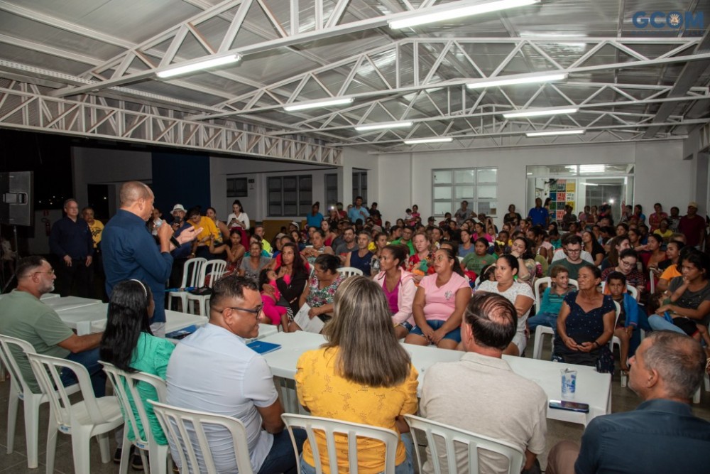 Secretariado se reúne com moradores do bairro Maria Amélia
