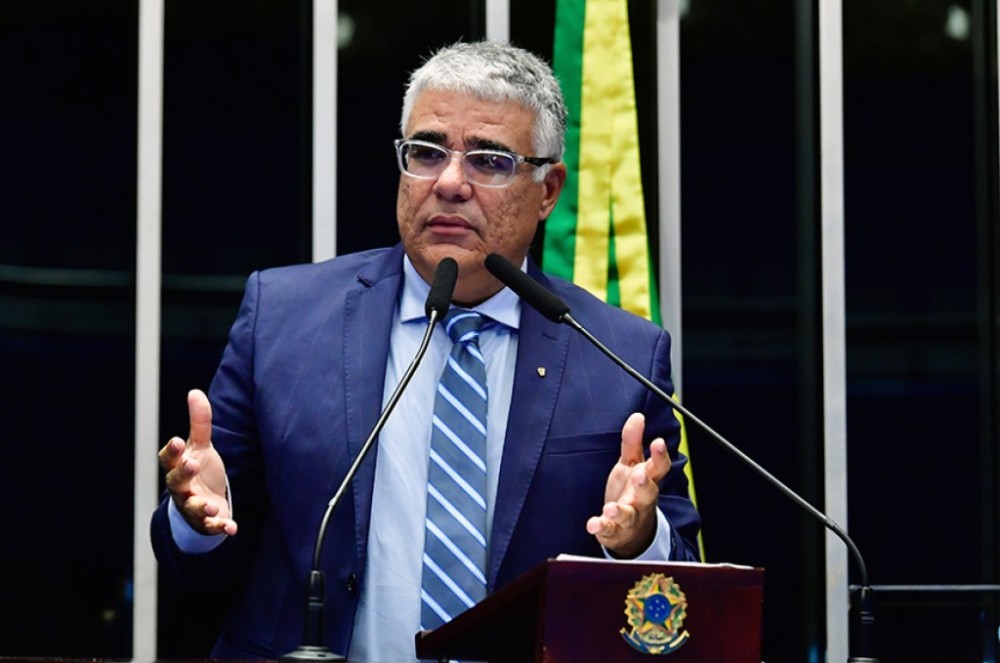 O Senado precisa de conserto, diz Girão sobre solenidade dos 200 anos da Casa