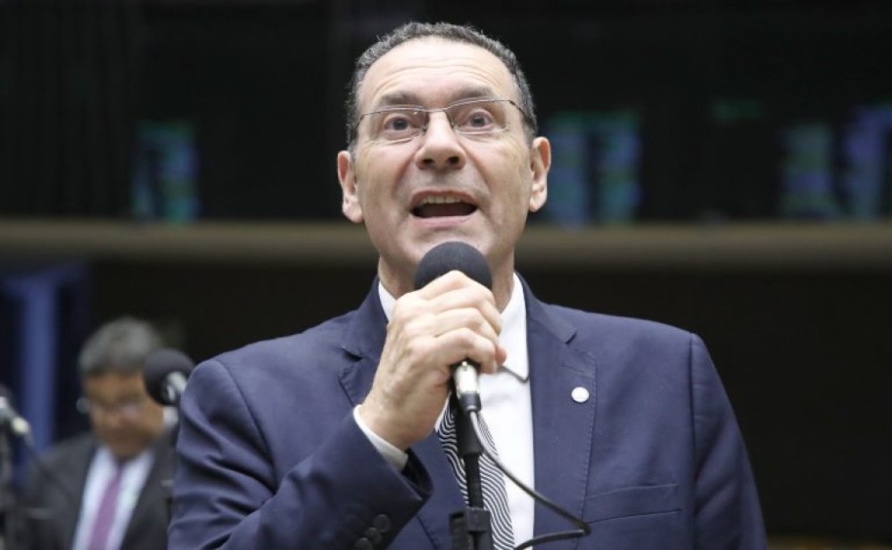 Projeto prorroga para 2049 benefícios à indústria de semicondutores e eletrônicos