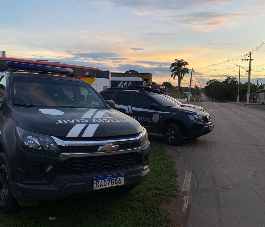 Jovem de 21 anos é presa em flagrante por tráfico de drogas pela Polícia Civil