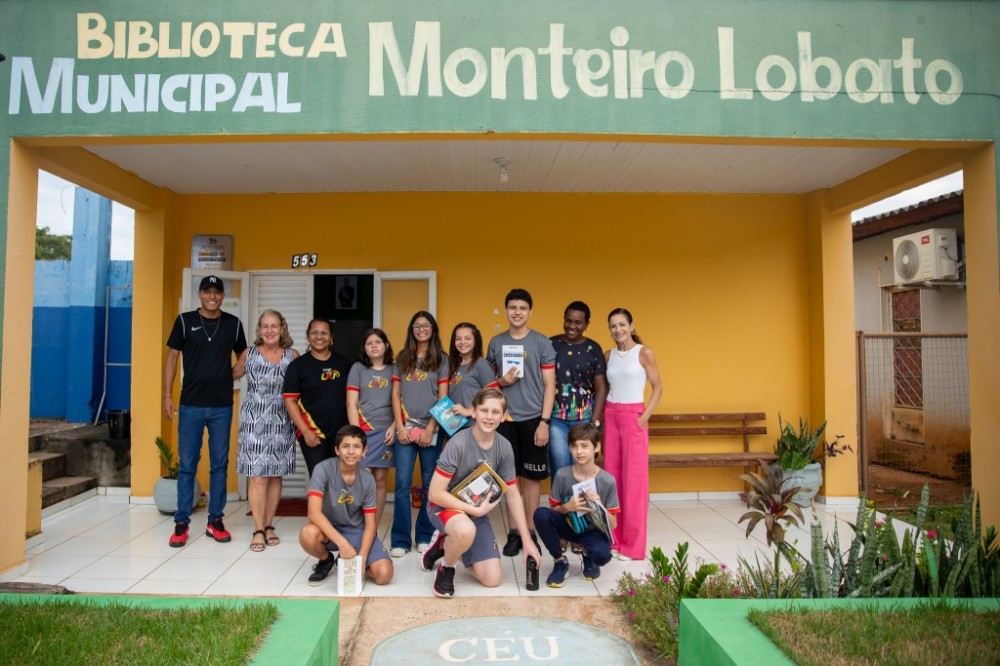 Biblioteca Monteiro Lobato recebe alunos para atividades individualizadas