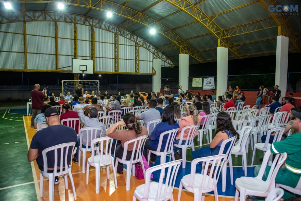 Secretários se reúnem com comunidade para discutir as obras em andamento