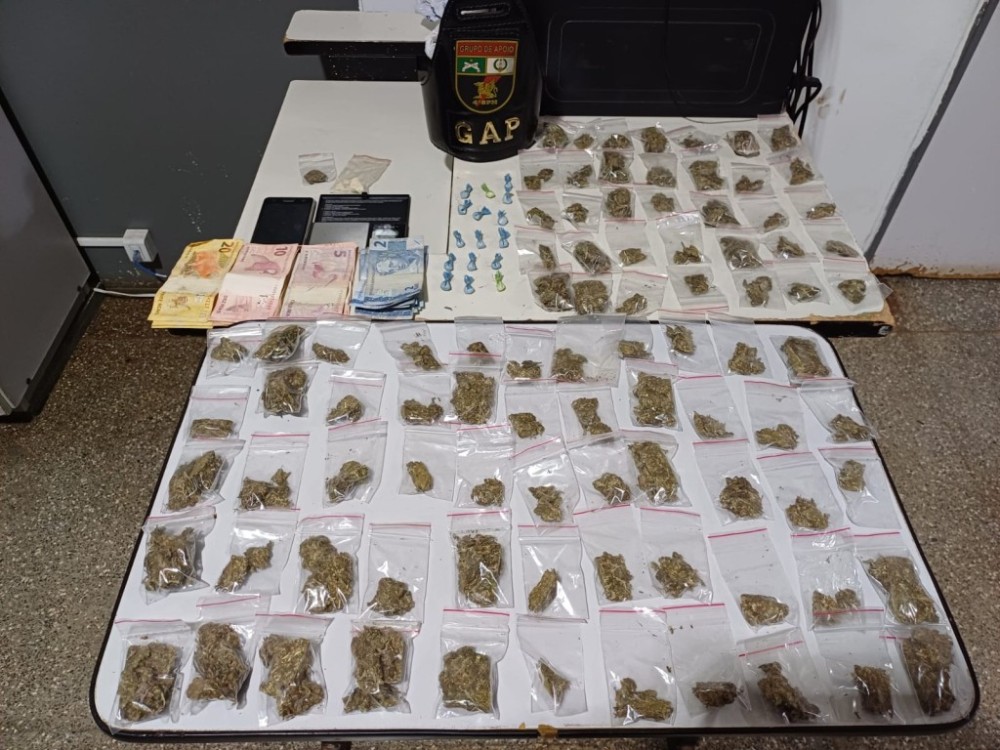 Irmãos são presos em flagrante com 107 porções de maconha e pasta base de cocaína