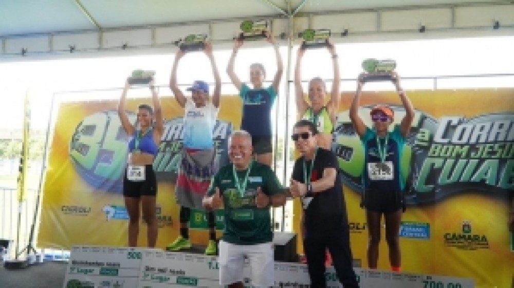 Corrida Bom Jesus reúne milhares de pessoas e arrecada quase 4 toneladas de alimentos
