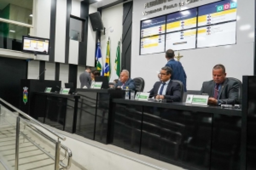 Câmara aprova requerimentos e projetos na sessão desta terça-feira (02)