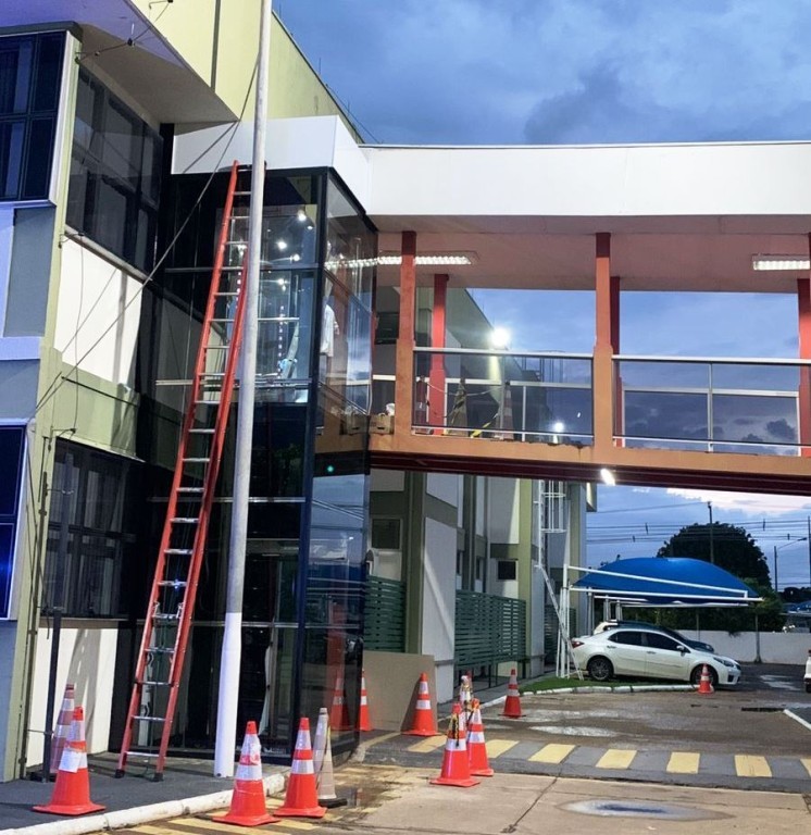Acessibilidade: Coordenadoria de Infraestrutura instala elevador no Fórum de Rondonópolis