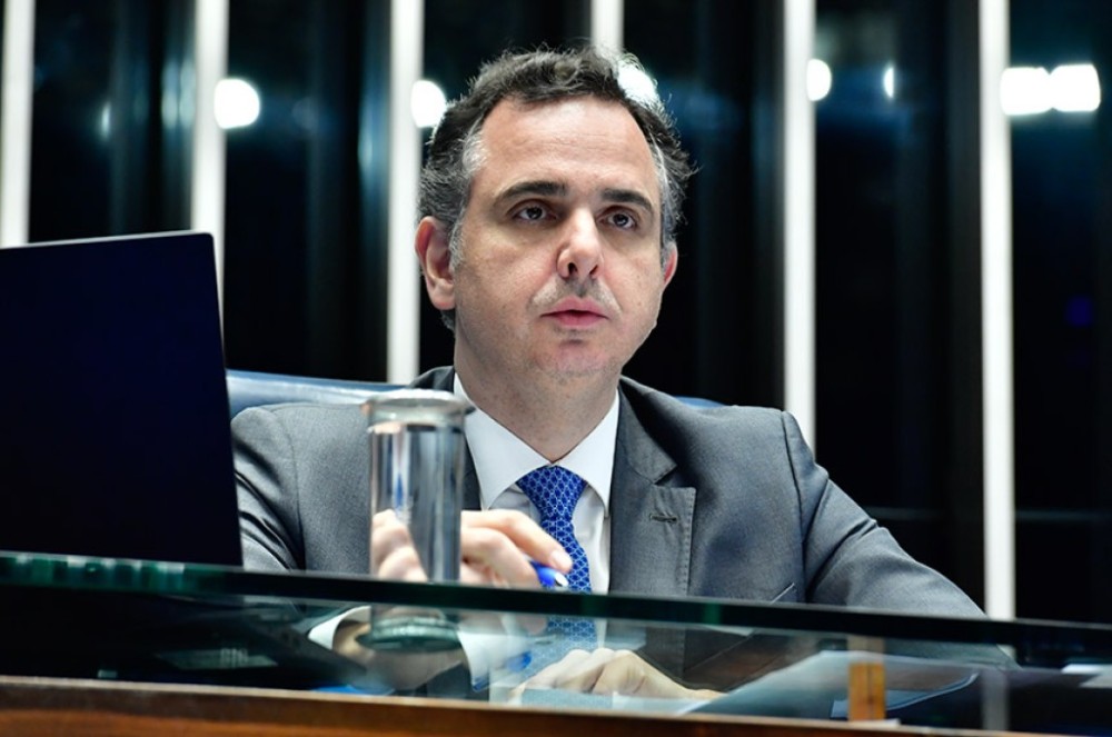 Pacheco promete agilizar votação de projeto em favor de policiais da PF