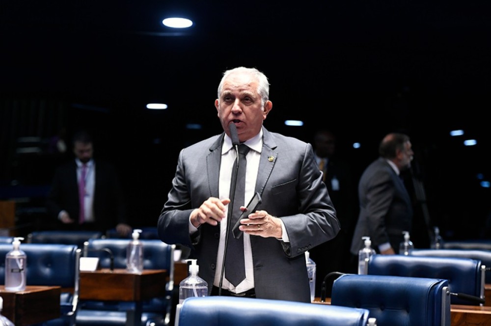 Comissão sobre legislação administrativa e tributária terá mais 45 dias