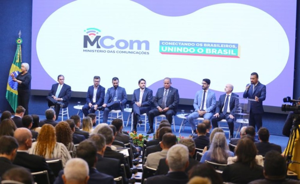 Participantes de seminário defendem isonomia entre sistemas público e privado na TV 3.0