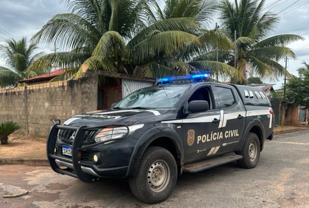 Autor de assassinato de namorada em Juscimeira fugiu com celular, cartão e veículo da vítima