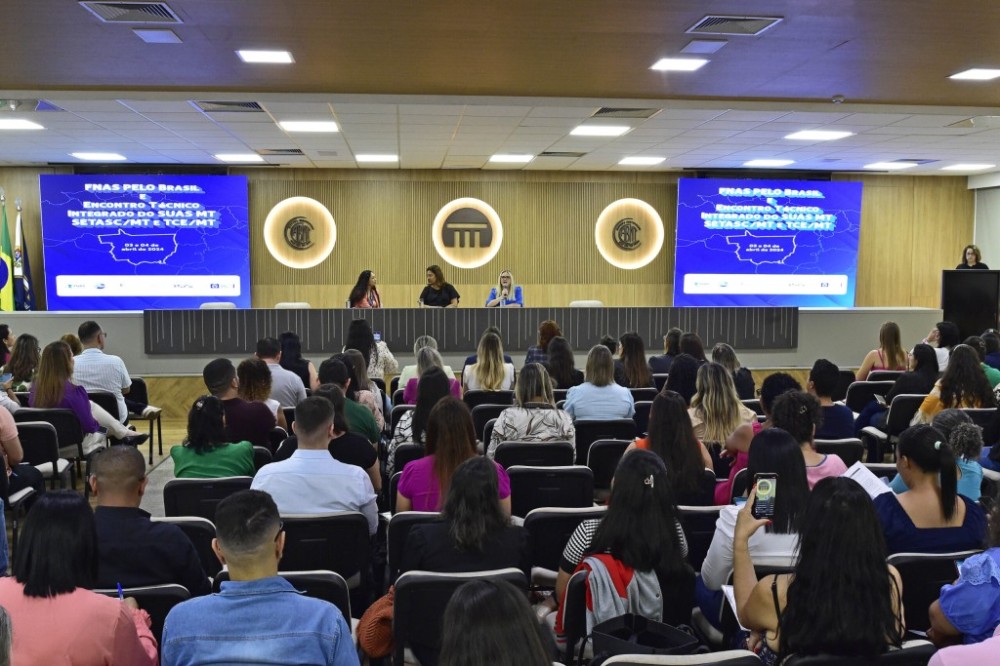 Encontro aborda gestão de orçamento da Assistência Social nos municípios de MT