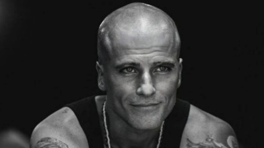 Como veio ao mundo, Bruno Gagliasso exibe novo visual: ‘Voldermort está diferente’