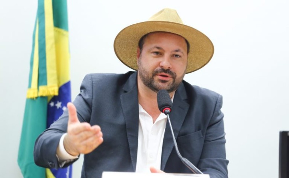 Projeto cria programa de incentivos fiscais para montadoras do Sul e Sudeste