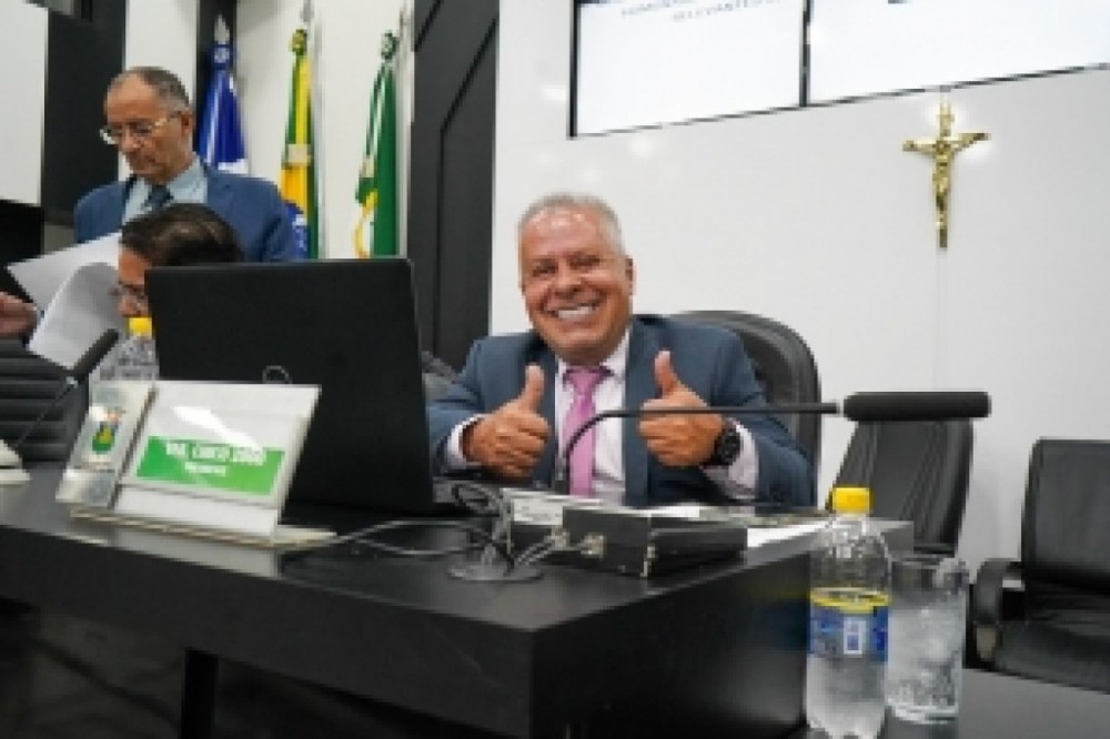 Presidente Chico 2000 vai homenagear Bolsonaro com título Ordem do Mérito Legislativo