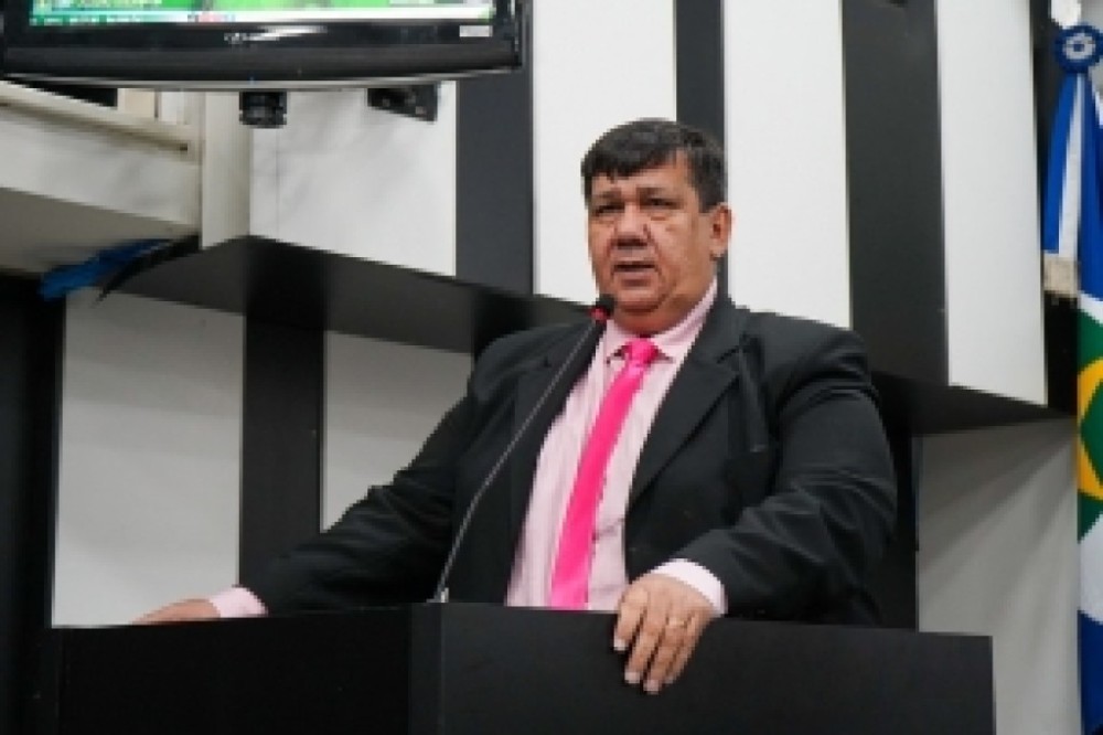 Varanda apresenta indicações de tapa-buracos para bairros de Cuiabá