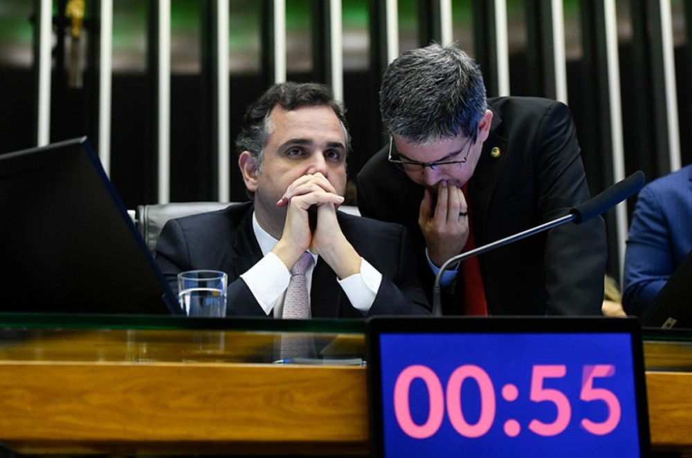 Líderes comentam pauta de votações da próxima semana