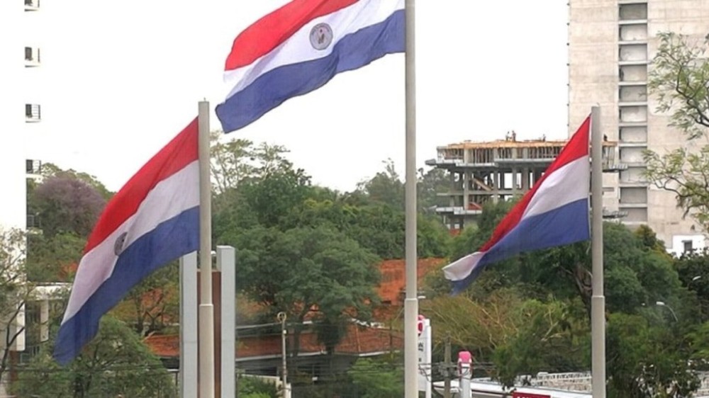 Paraguai promove maior expulsão ao mandar 25 presos para o Brasil