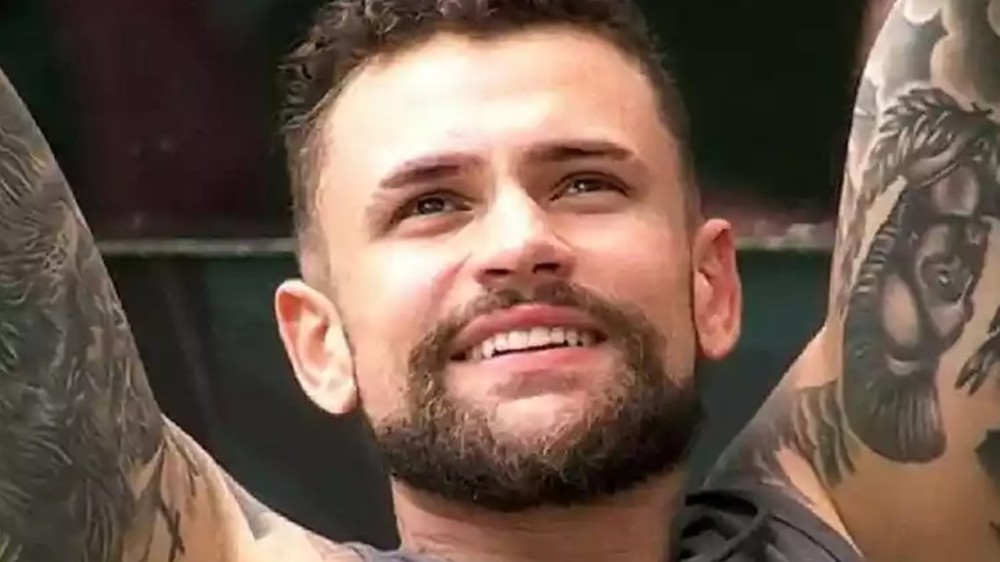 Ex-BBB sofre acidente com vítimas fatais e agradece por estar vivo: ‘Colisão frontal’