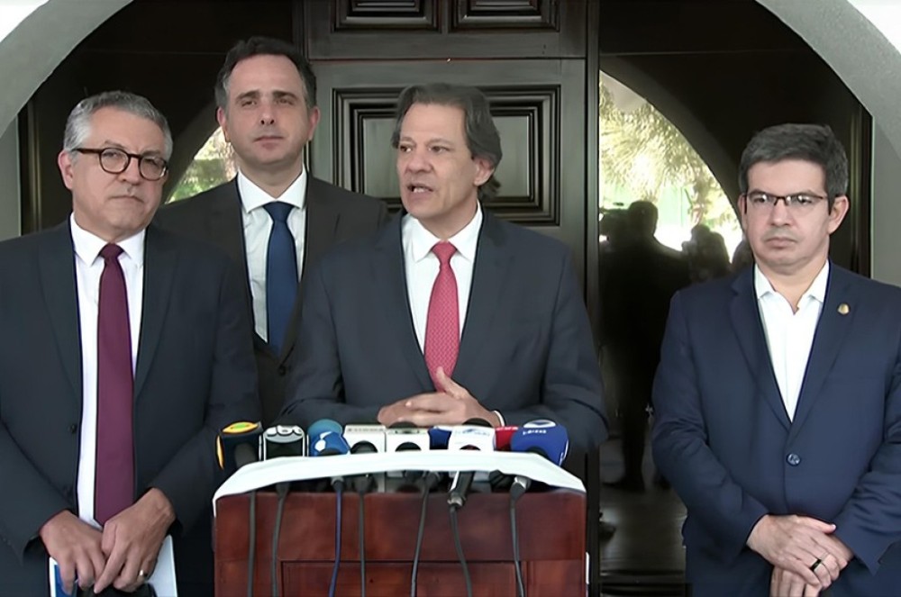 Novo projeto de desoneração está sendo discutido com municípios, diz Pacheco