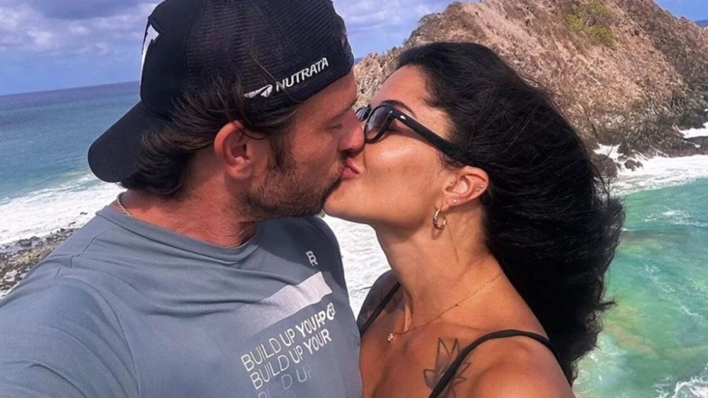 Felipe Von Borstel exibe ensaio com quae nu com Aline Campos: ‘Amo sua alma’