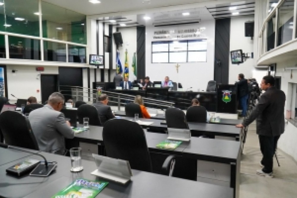 Câmara aprova requerimentos, projetos e pareceres da CCJR na sessão desta terça-feira
