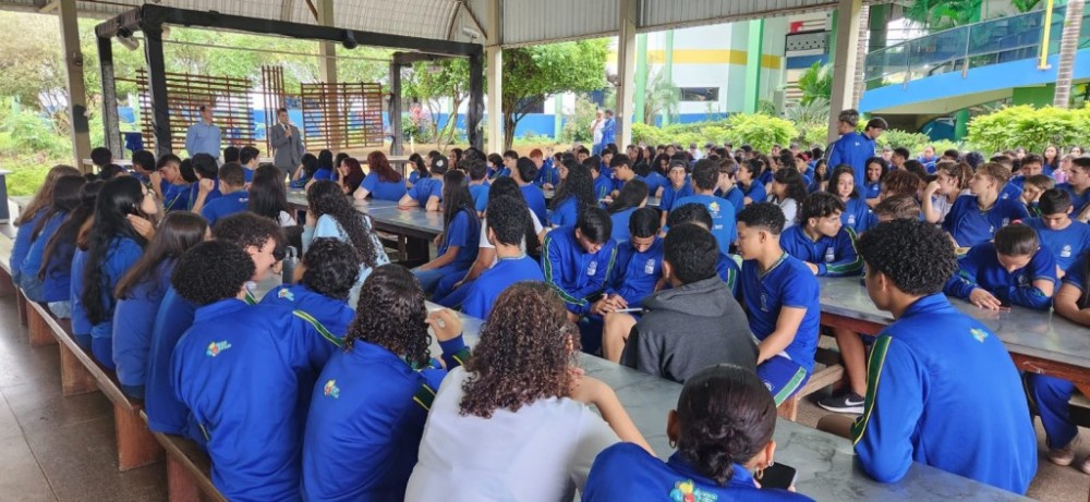 Cartório Eleitoral de Lucas do Rio Verde promove palestra para incentivar participação dos jovens nas Eleições