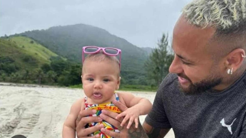 Neymar aparece cheio de chamego com a filha, Mavie e encanta seguidores: ‘❤️❤️❤️’
